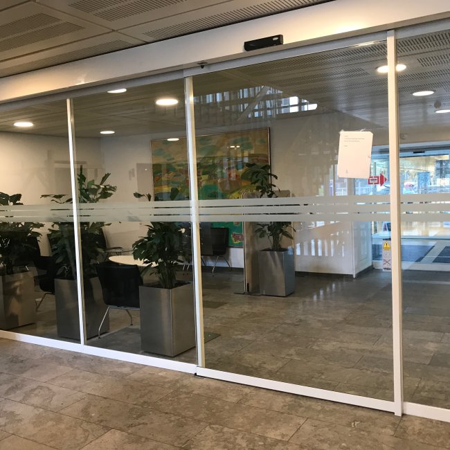 Inspiration til kontor- og butikglas