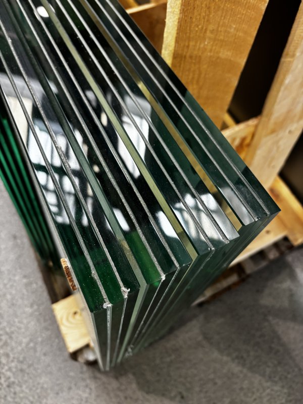 33,2 mm gulvglas med EVA folie 550 x 1250 mm